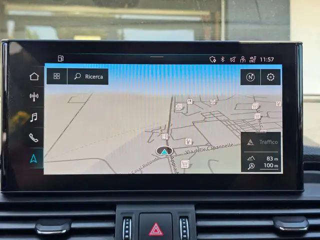 Audi Q5 view 14