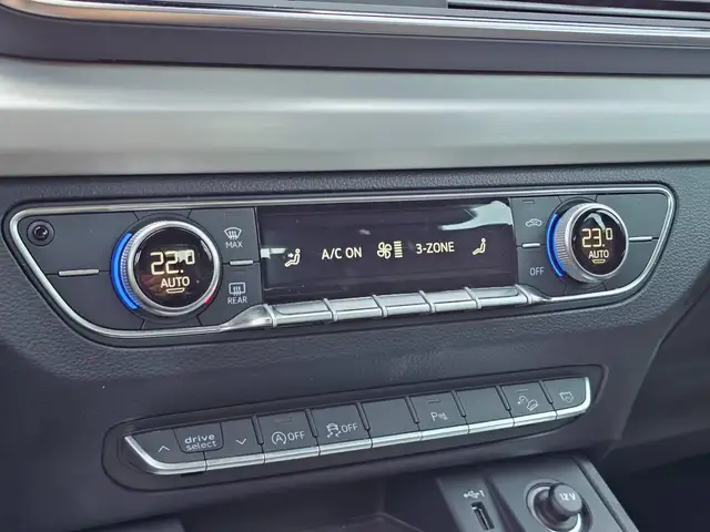 Audi Q5 view 13