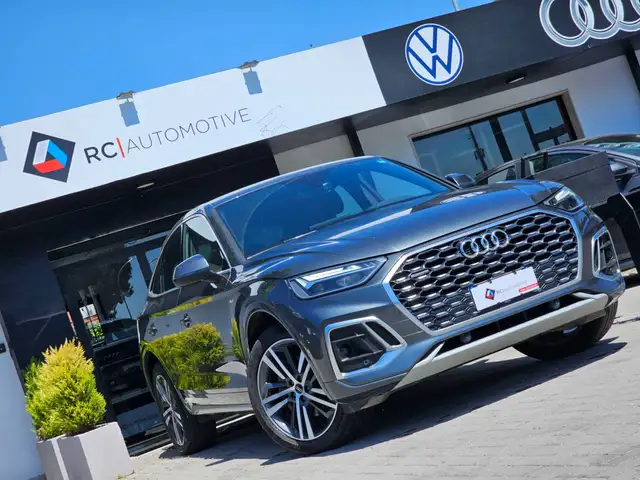 Audi Q5 view 3