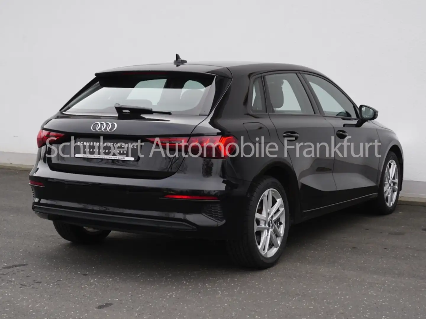 Audi A3 Sportback 40TFSI e Neues Modell VC Business Schwarz - 2