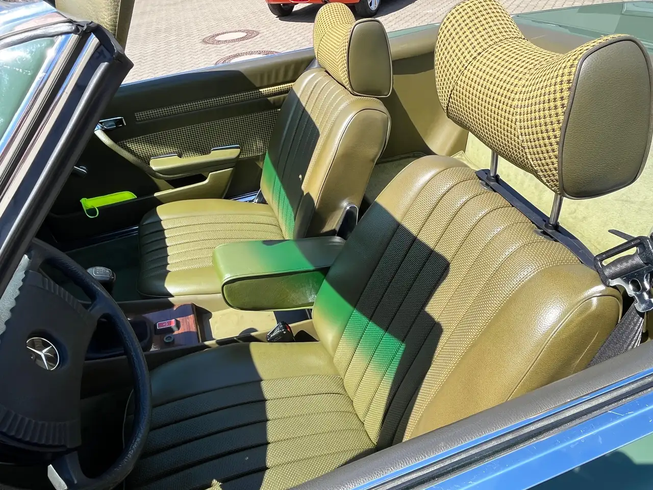 Mercedes-Benz SL 280, foto 9