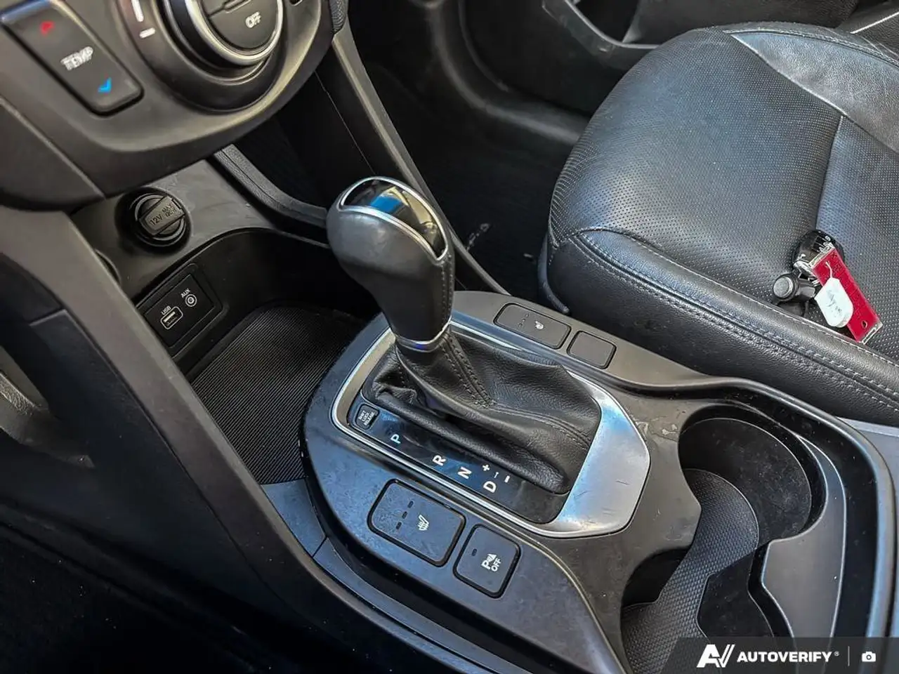Hyundai SANTA FE снимка Hyundai SANTA FE