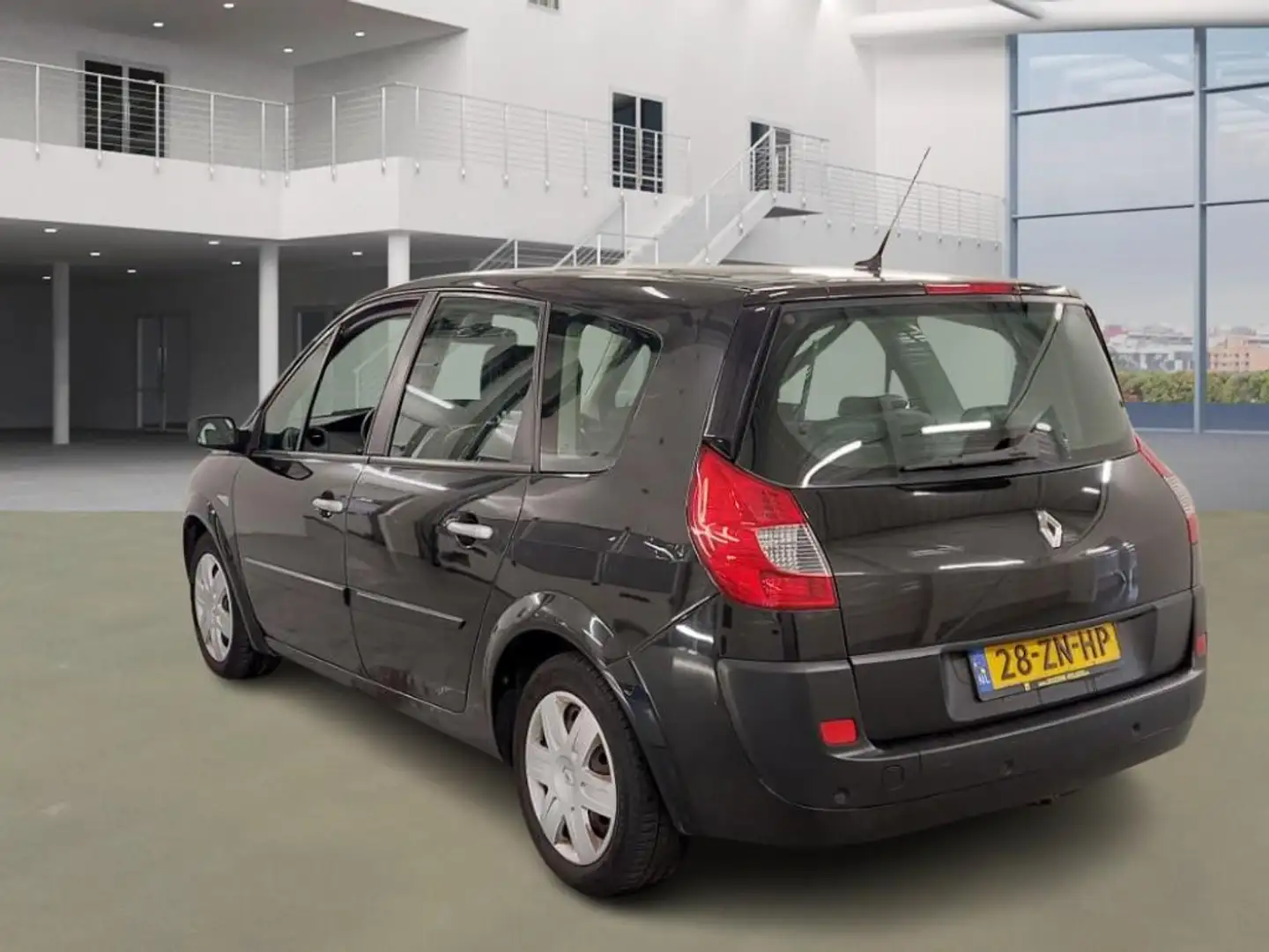 Renault Grand Scenic 2.0-16V Tech Line 7p. NAVI PSENSOR LEDER CRUISE 2 Zwart - 2