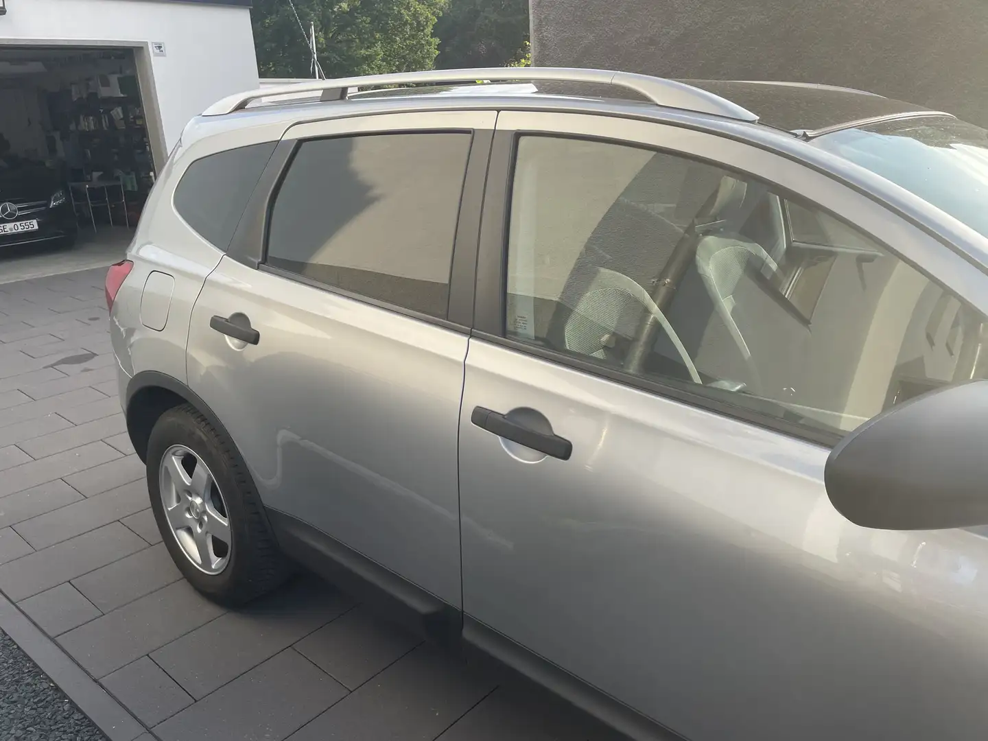 Nissan Qashqai+2 Visia Gris - 1