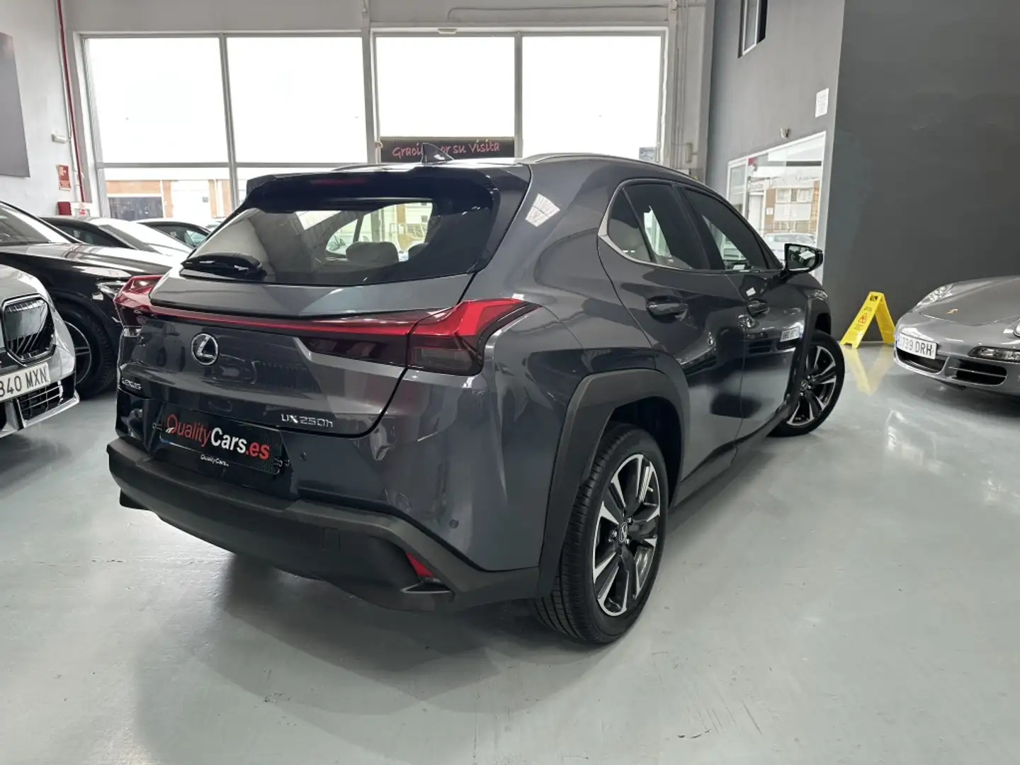 Lexus UX 250h Business City 2WD Gris - 2