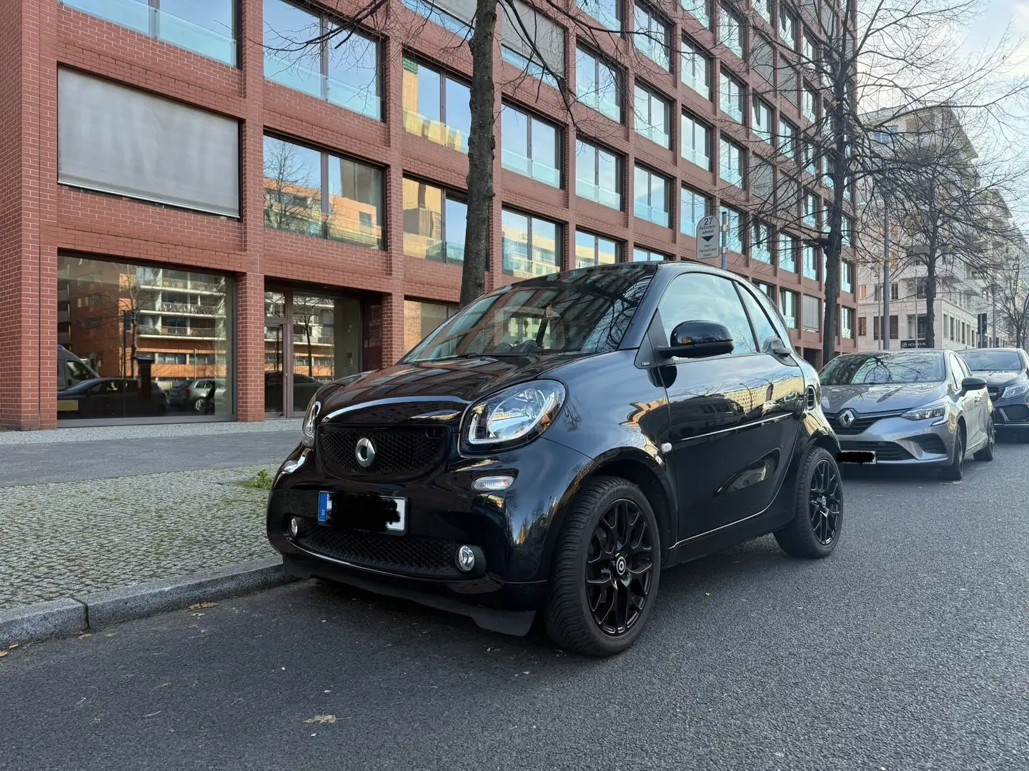 smart forTwo prime 0.9 L DCT - Vollleder, Kamera, PDC, Navi etc Schwarz - 1