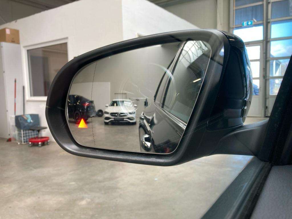 Mercedes-Benz GLA 180