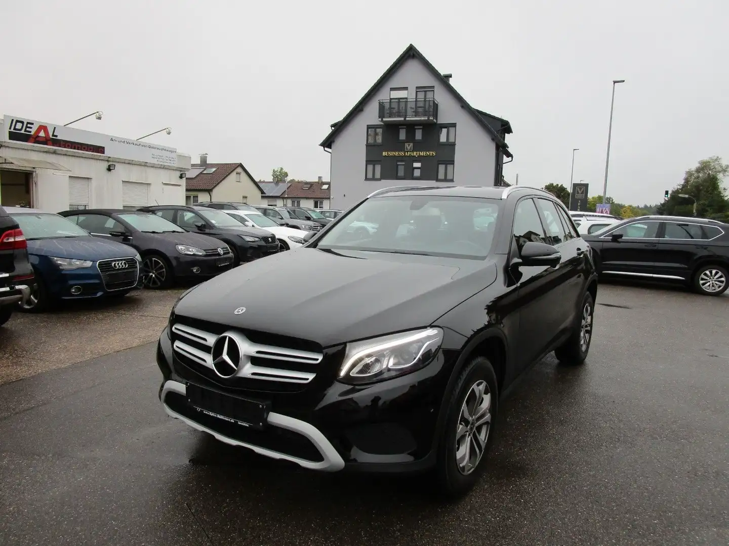 Mercedes-Benz GLC 220 d 4Matic 9G *LED*NAVI*PDC*Keyless Go Schwarz - 1