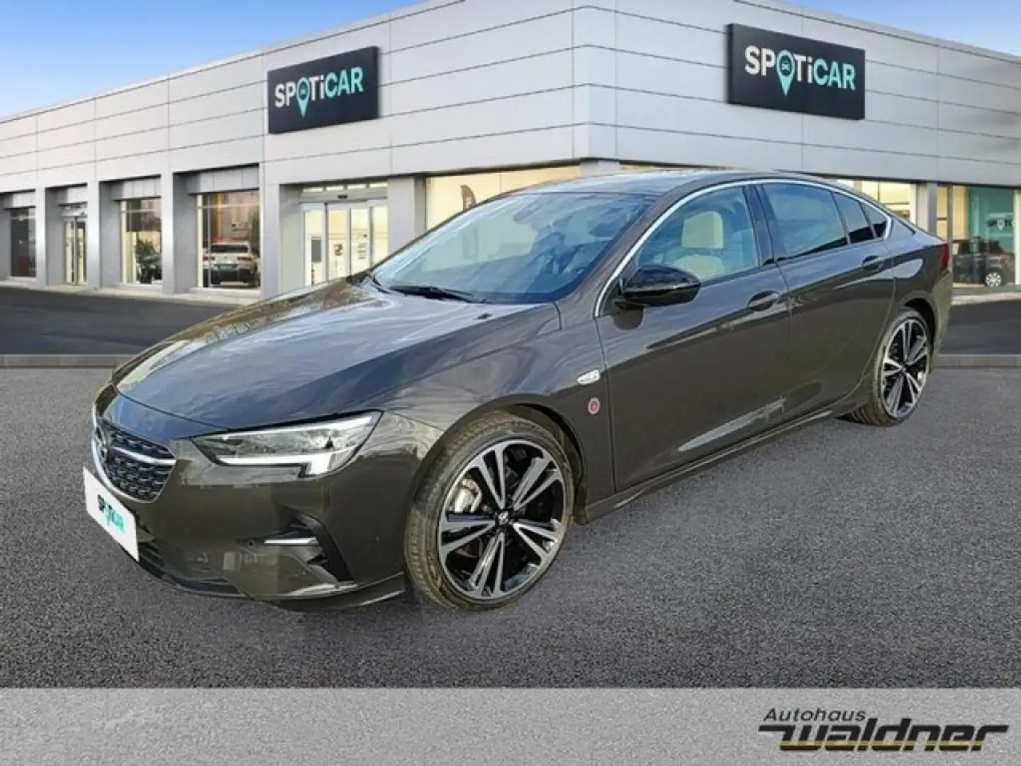 Opel Insignia Grand Sport 2.0 Turbo GS Line Plus 9-AT Braun - 1