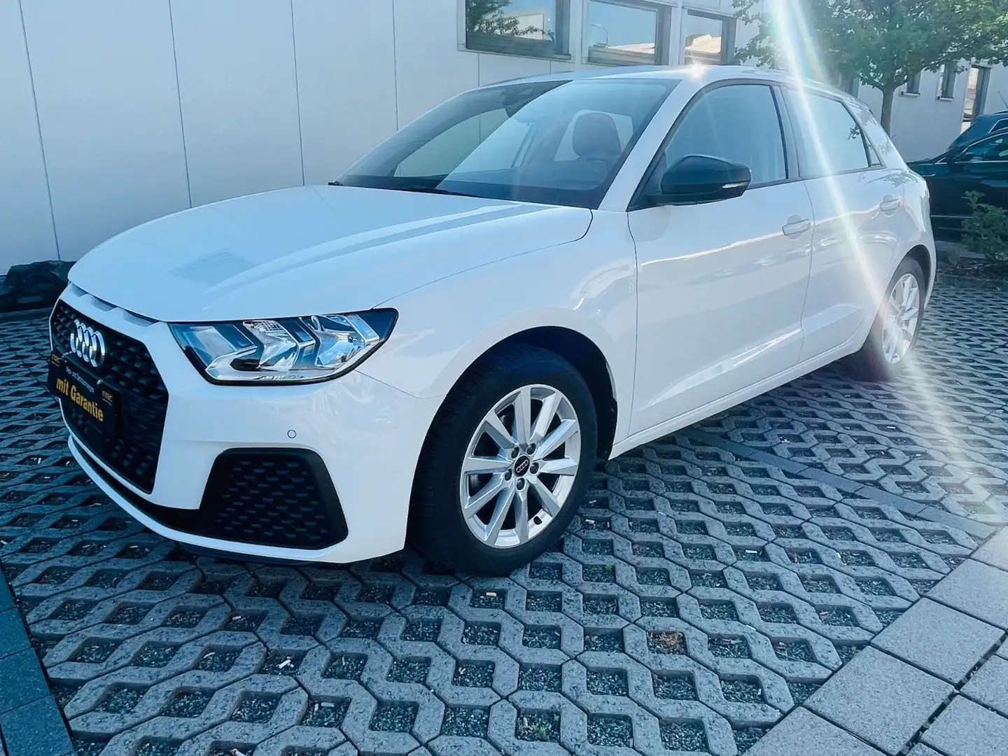 Audi A1 Sportback 25 TFSI basis Blanc - 2
