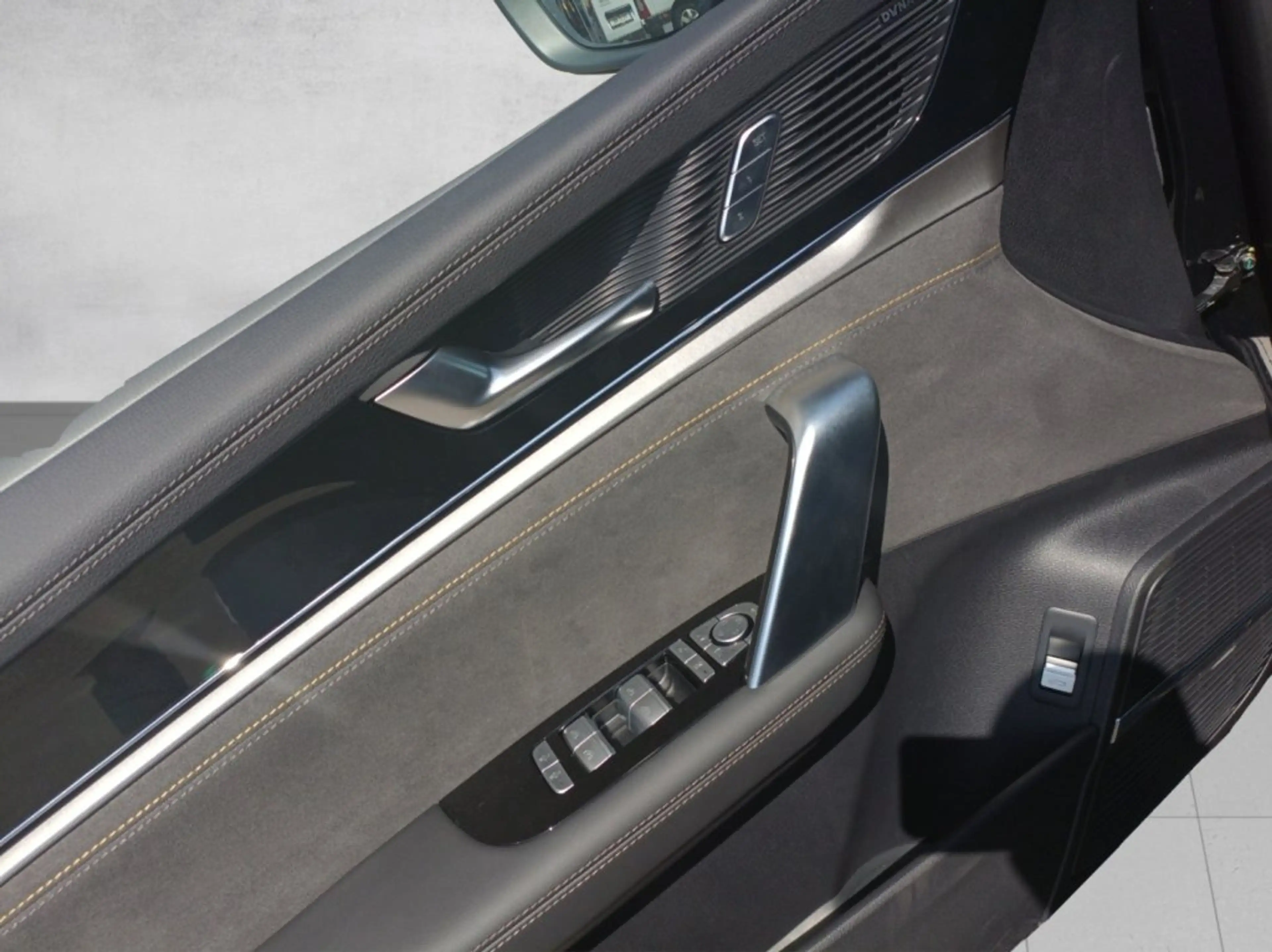 BYD Tang NEW TANG Flagship 4WD — photo 4