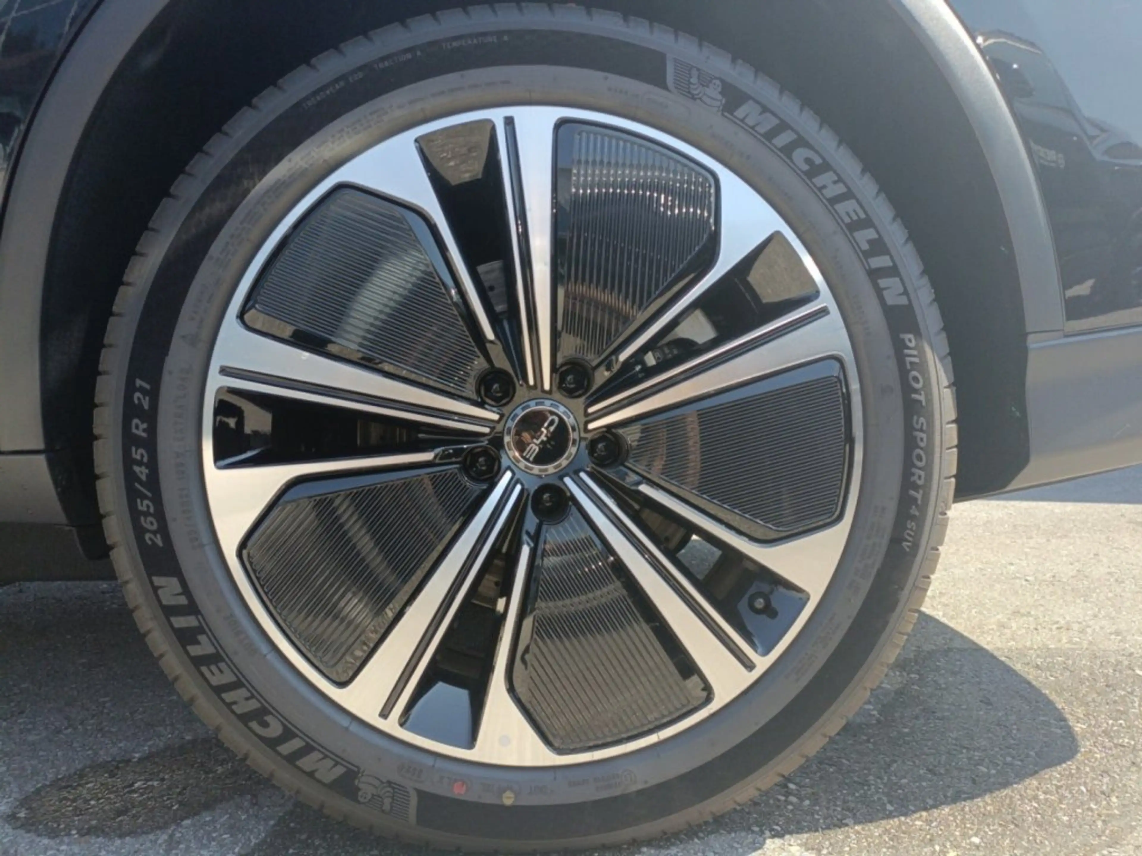 BYD Tang NEW TANG Flagship 4WD — photo 12