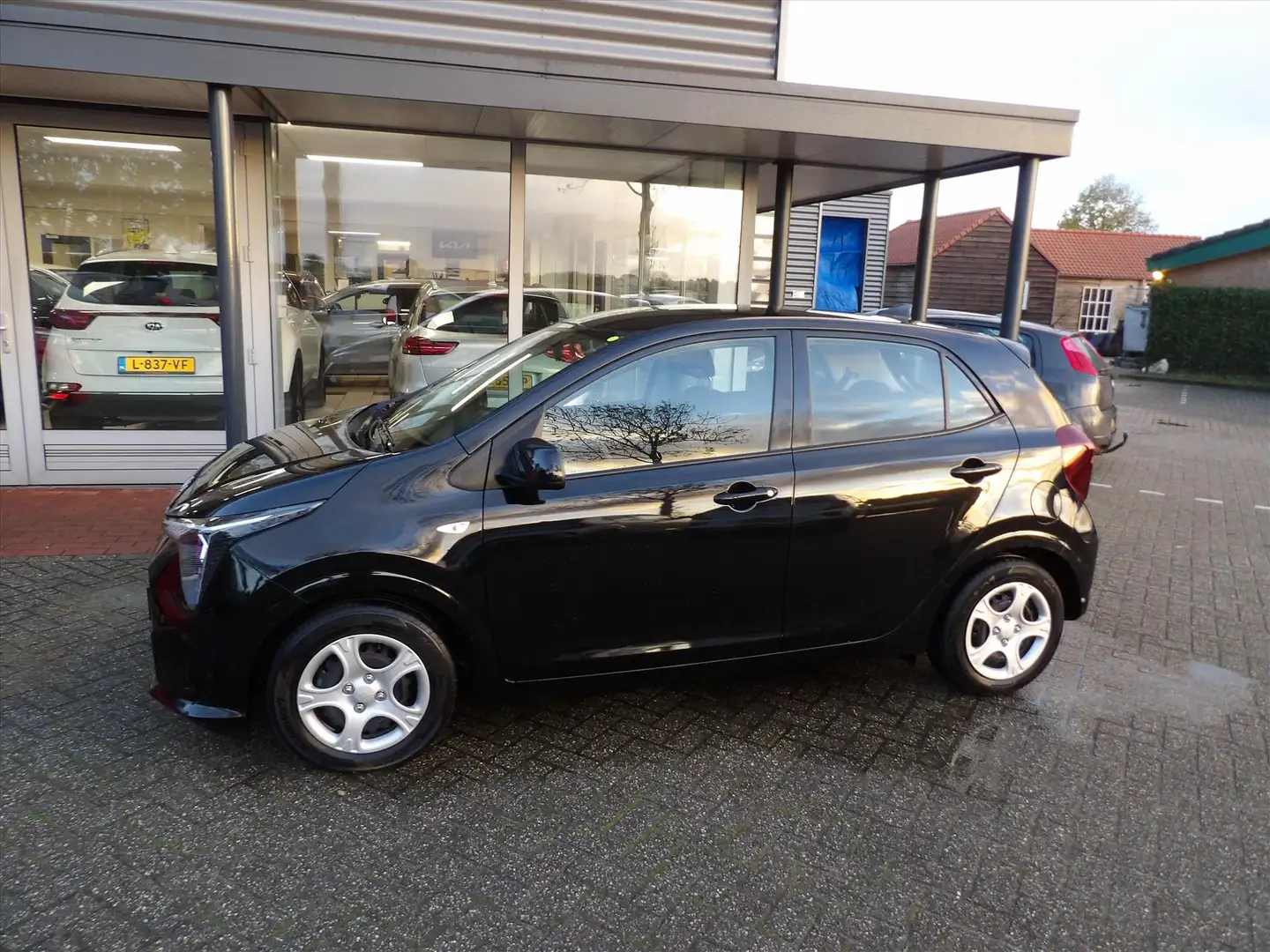 Kia Picanto 1.0 DPi DynamicLine 9800km Org. Ned. Nieuw model Zwart - 2