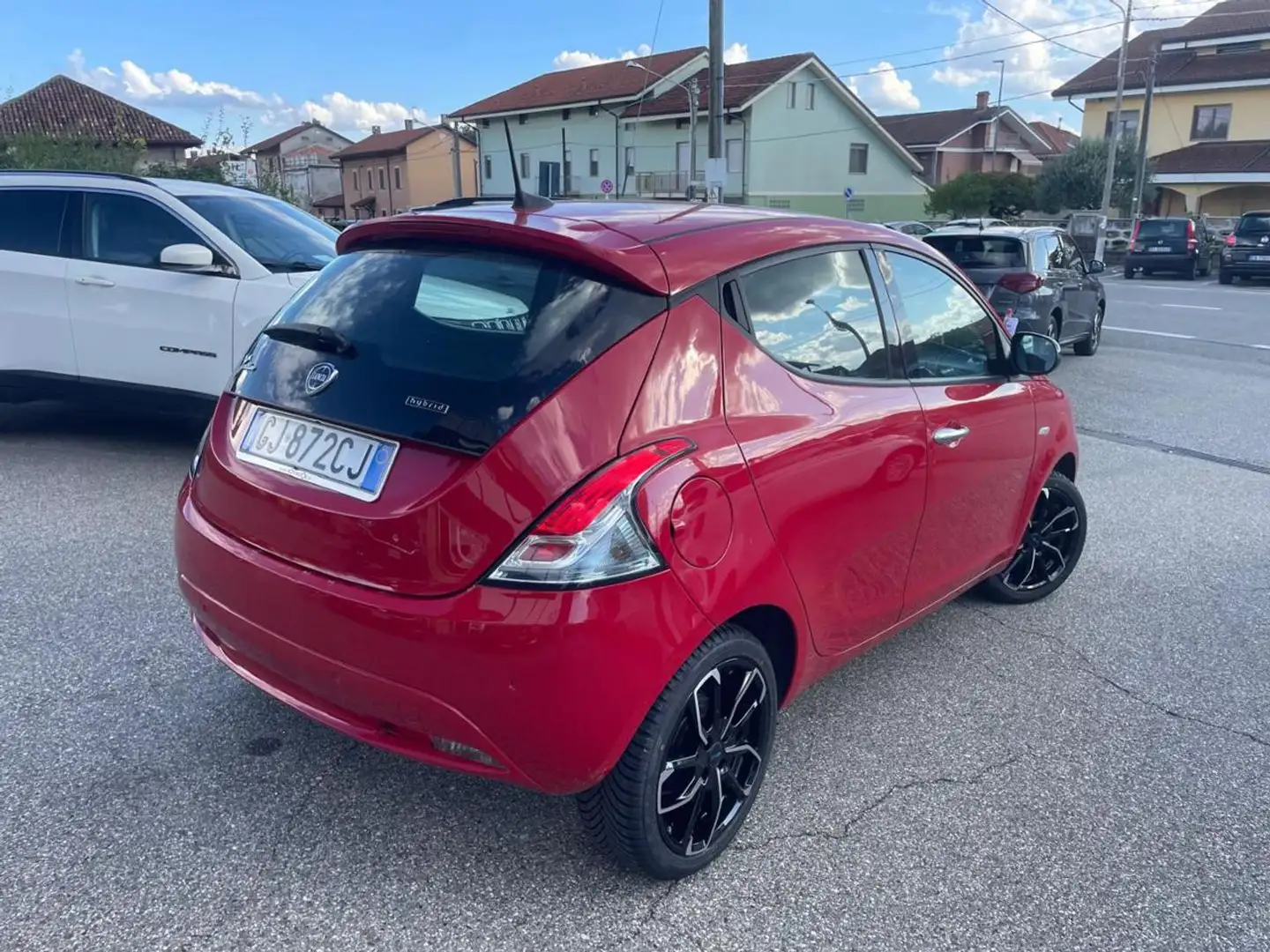 Lancia Ypsilon 1.0 FireFly 70cv Hybrid Gold Rosso - 2