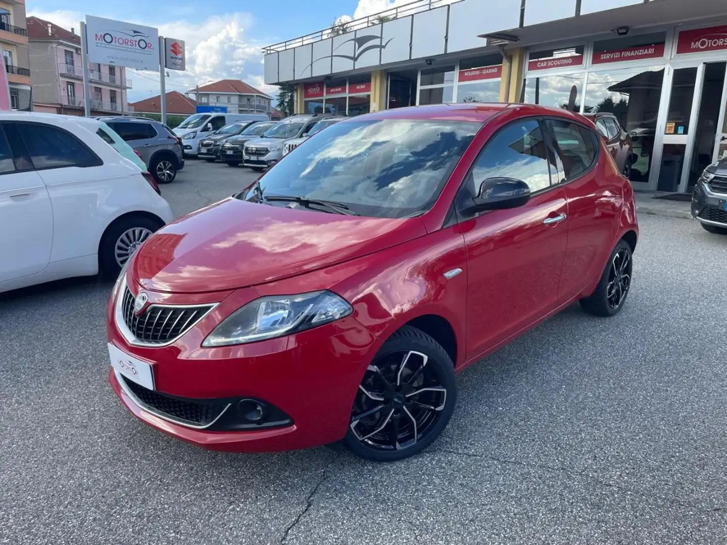 Lancia Ypsilon 1.0 FireFly 70cv Hybrid Gold Rosso - 1