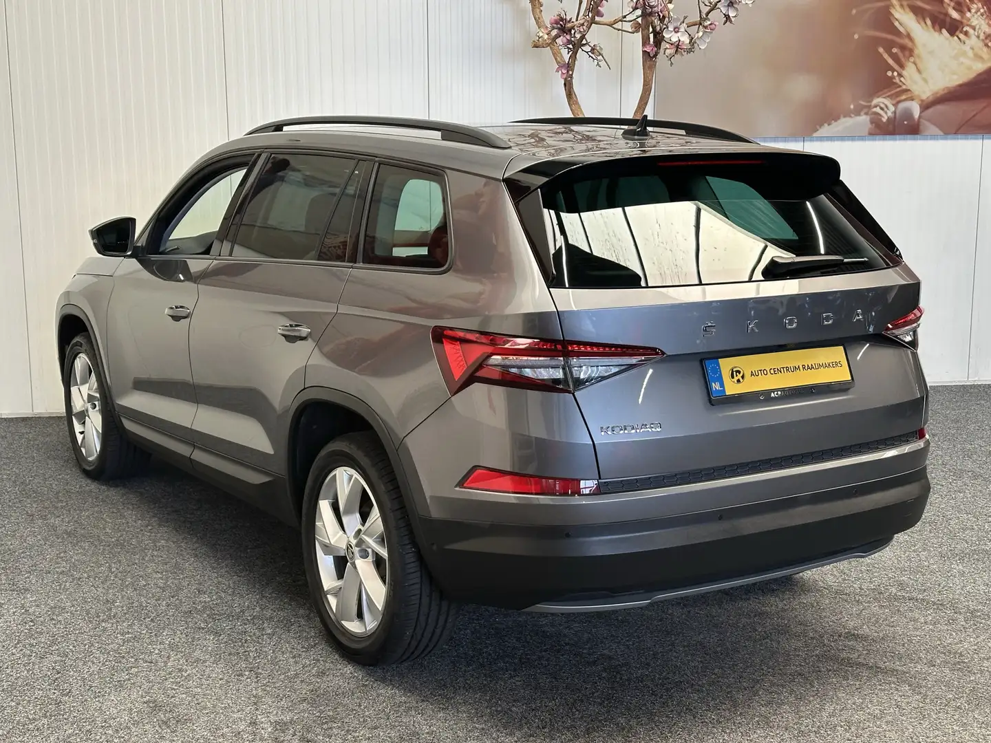 Skoda Kodiaq 1.4 TSI AMBITION AUTOMAAT PANORAMADAK VIRTUAL COCP Grau - 2
