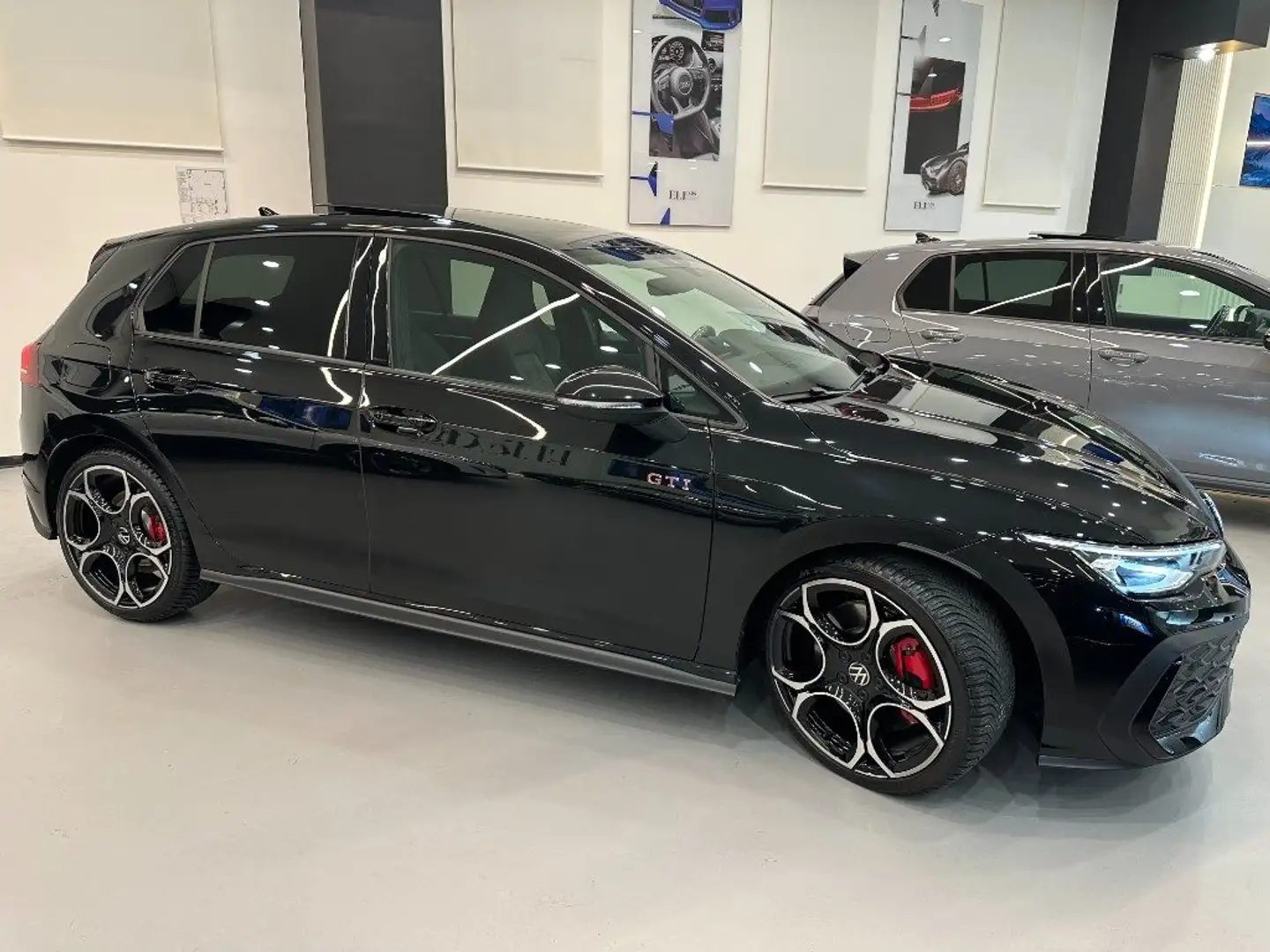 Volkswagen Golf GTI 2.0 TSI GTI DSG Nero - 1