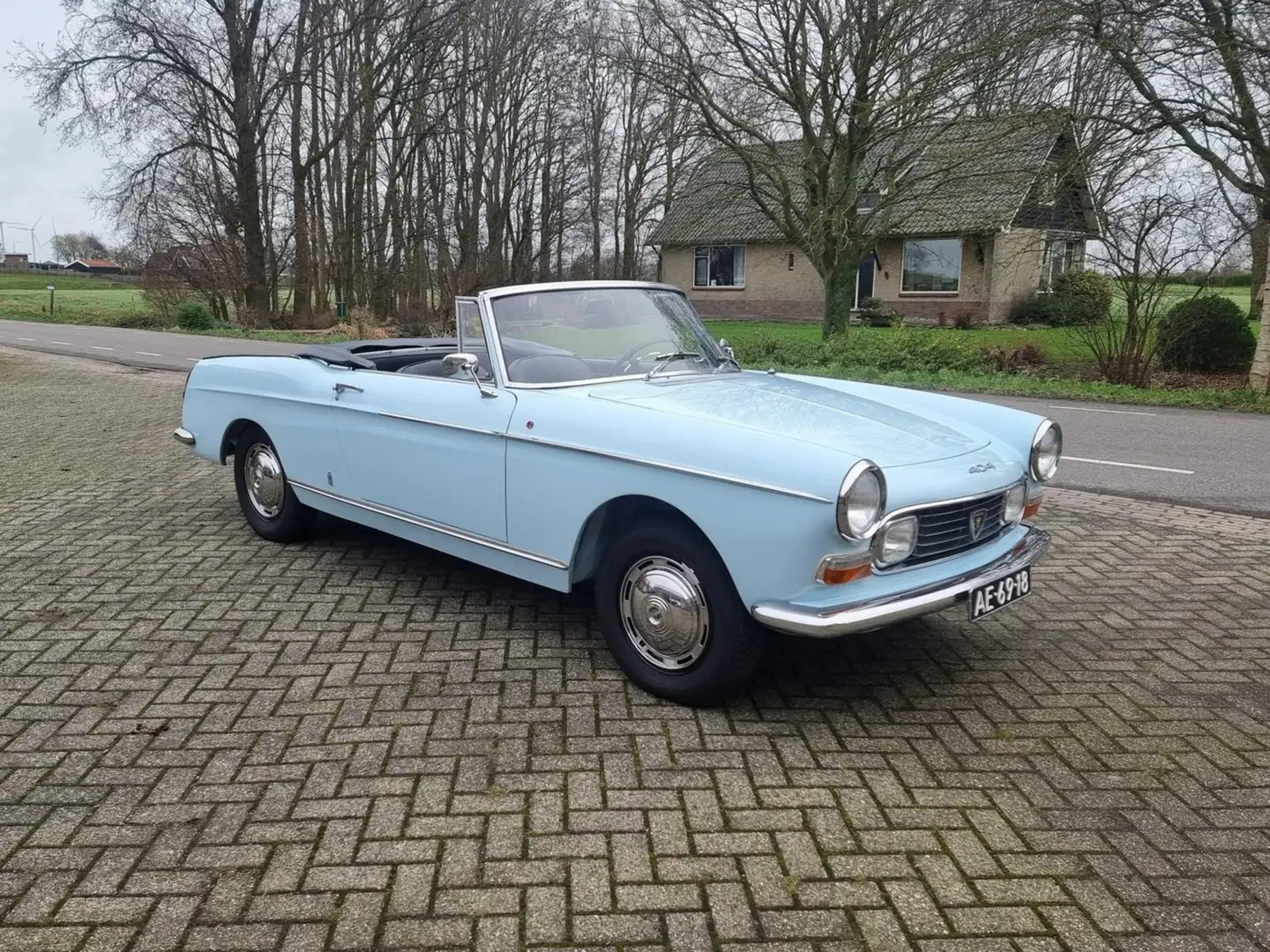 Peugeot 404 Cabrio Niebieski - 1