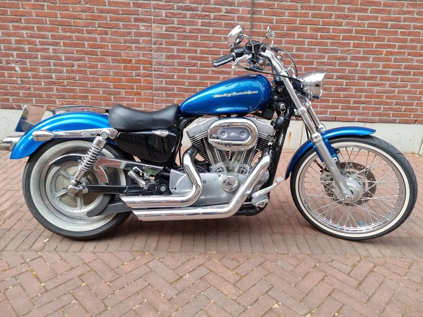 Harley-Davidson Sportster XL 883 883C Bleu - 1
