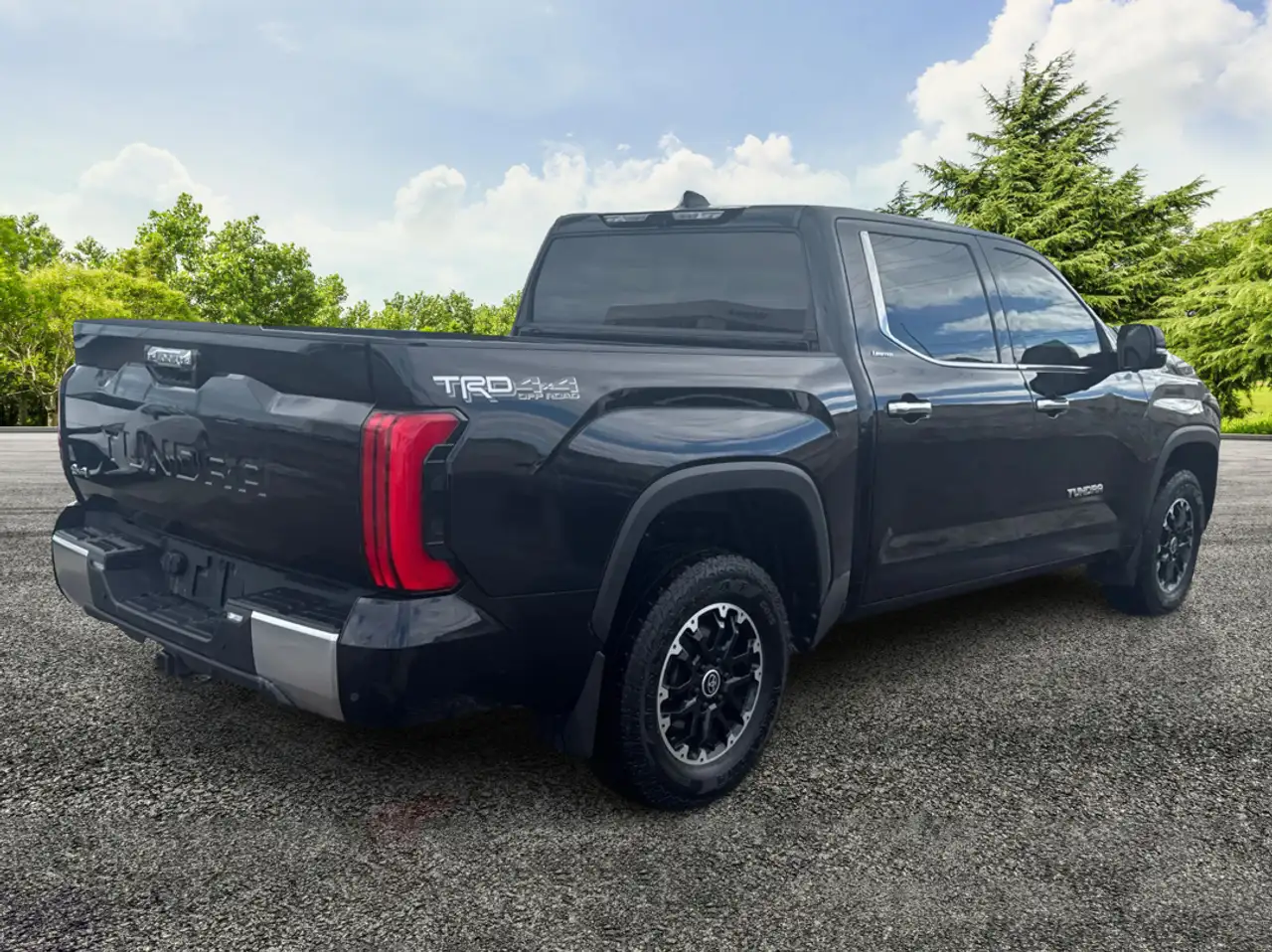 Toyota Tundra снимка Toyota Tundra