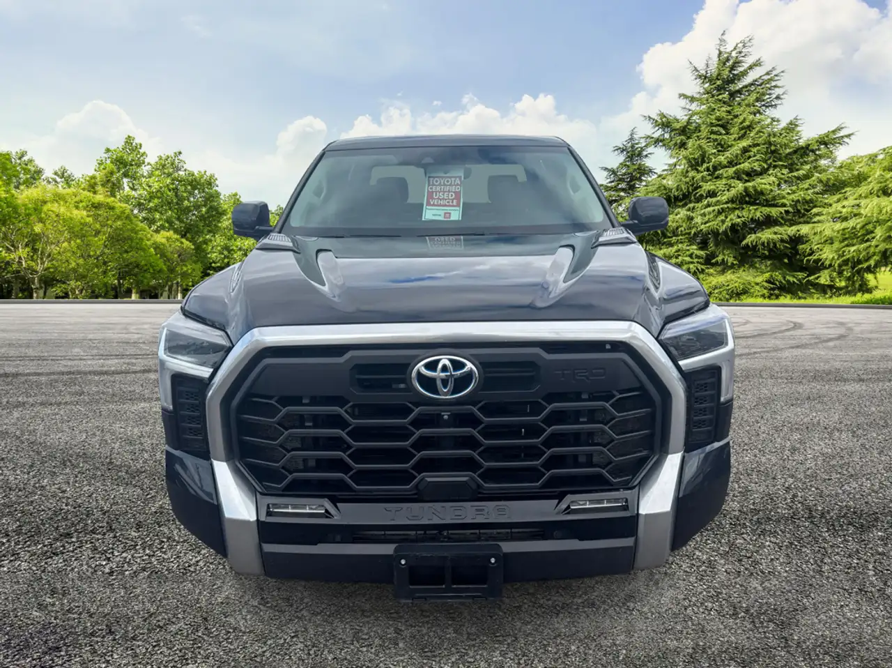 Toyota Tundra снимка Toyota Tundra
