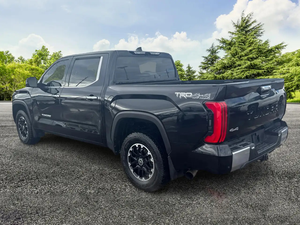 Toyota Tundra снимка Toyota Tundra