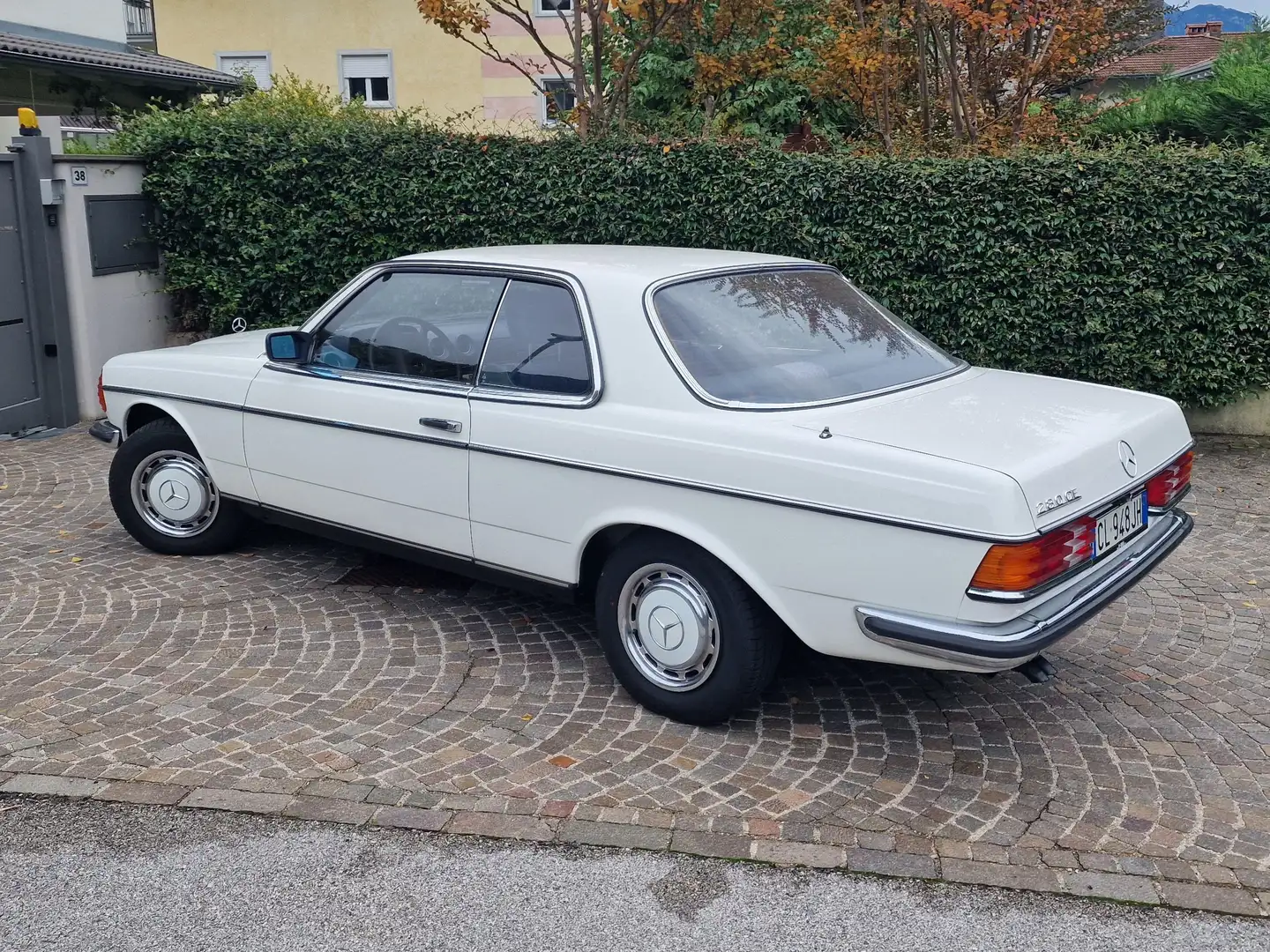 Mercedes-Benz 280 CE Blanc - 1