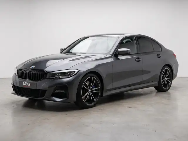 BMW 320 *i*  PACK M * CAMERA* AUTO* CARPLAY*  XENON*