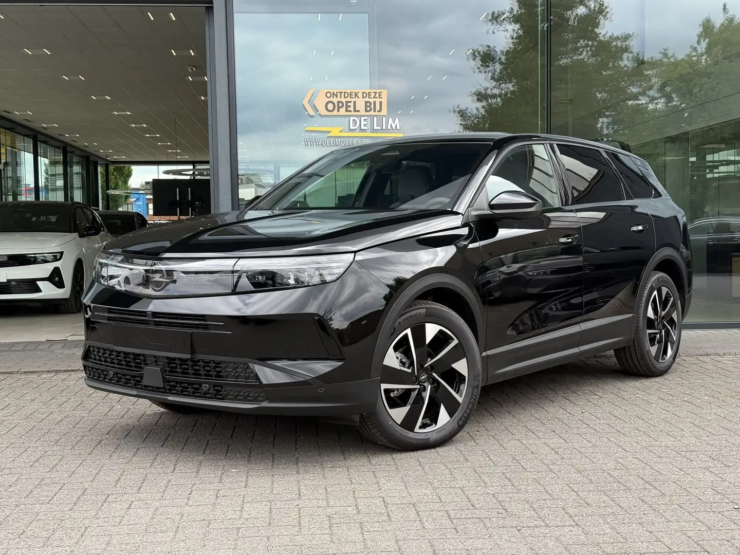 Opel Grandland GS 1.2T Mild Hybrid *Navi*CarPlay*Camera* Zwart - 1