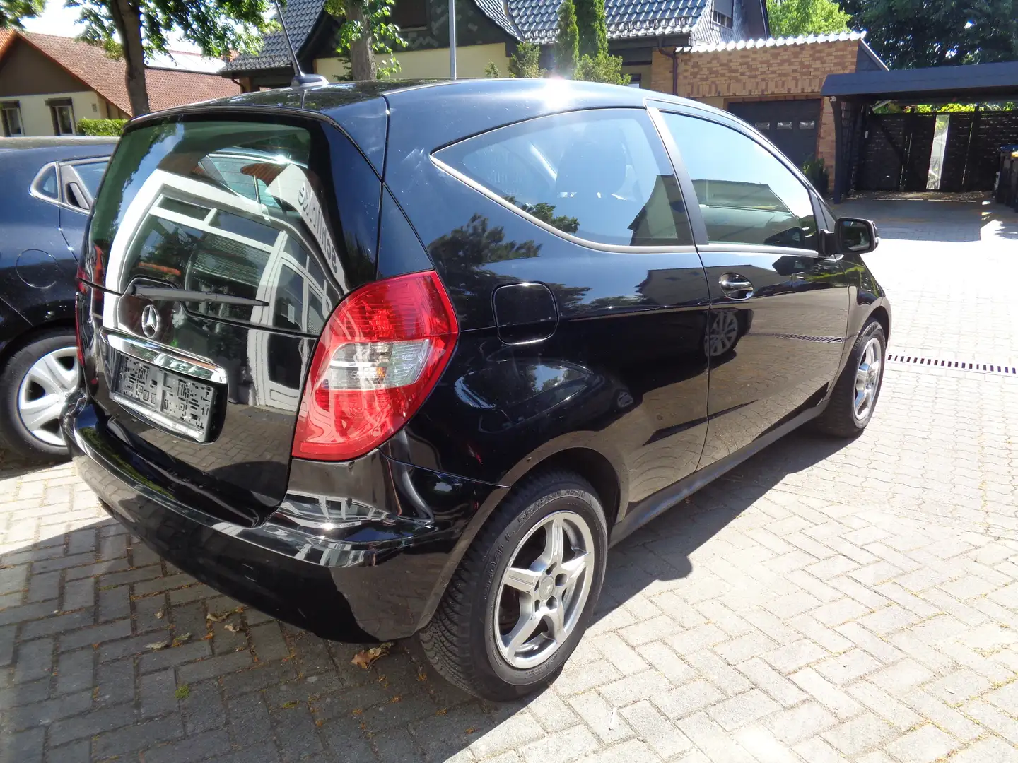 Mercedes-Benz A 150 A 150 (169.331) AUTOM. SHZ GJR USB CD TEMPOMAT Schwarz - 2
