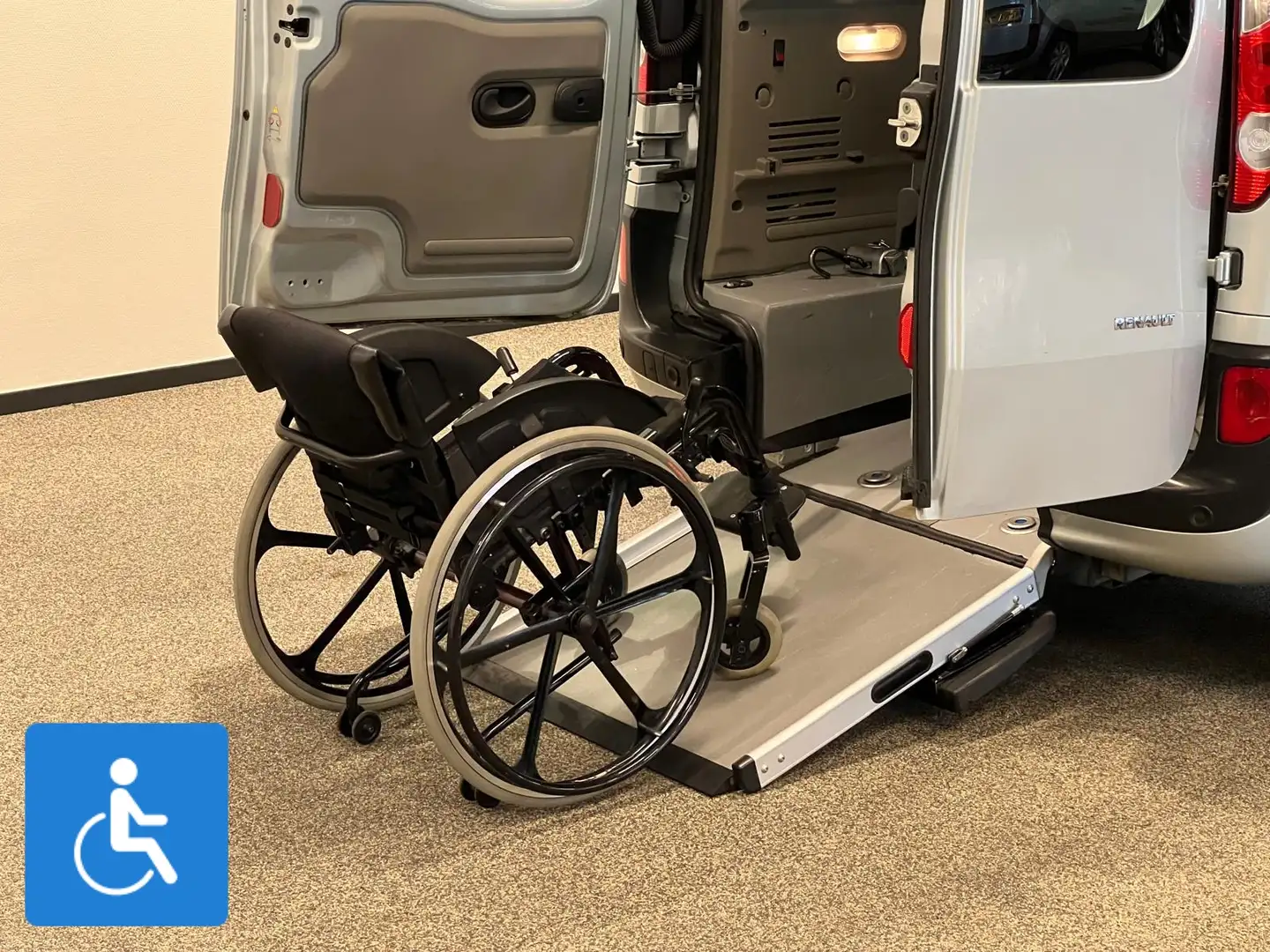 Renault Kangoo Rolstoelauto incl. Luchtvering Gris - 2