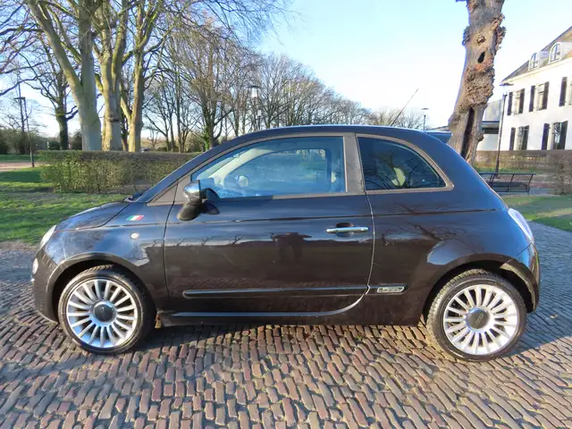 Fiat 500 view 2