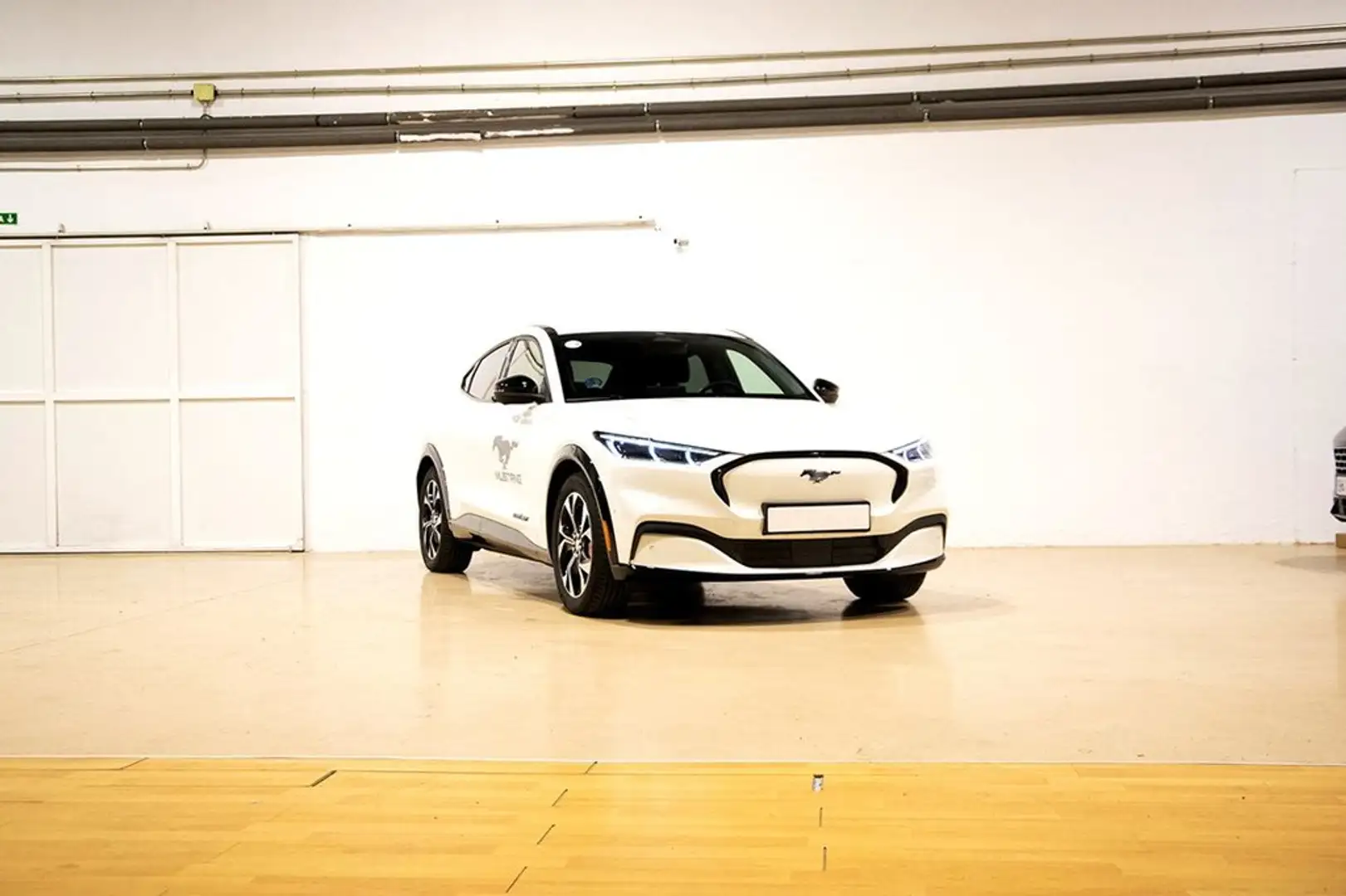 Ford Mustang BEV 99KWH 351PS AWD AUTO EXTENDED RANGE 351 5P Blanco - 2