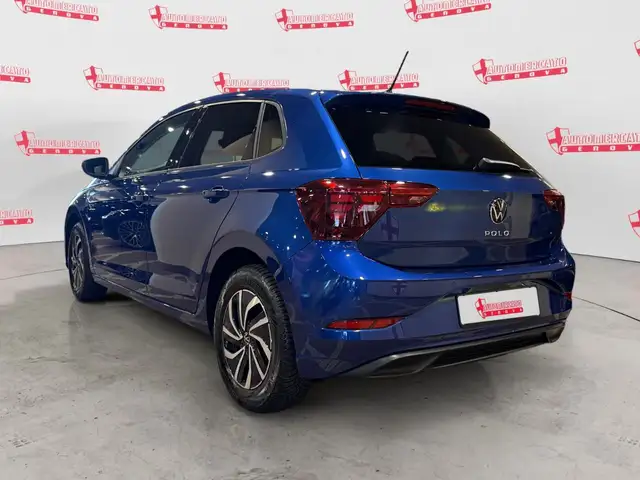 Volkswagen Polo view 2