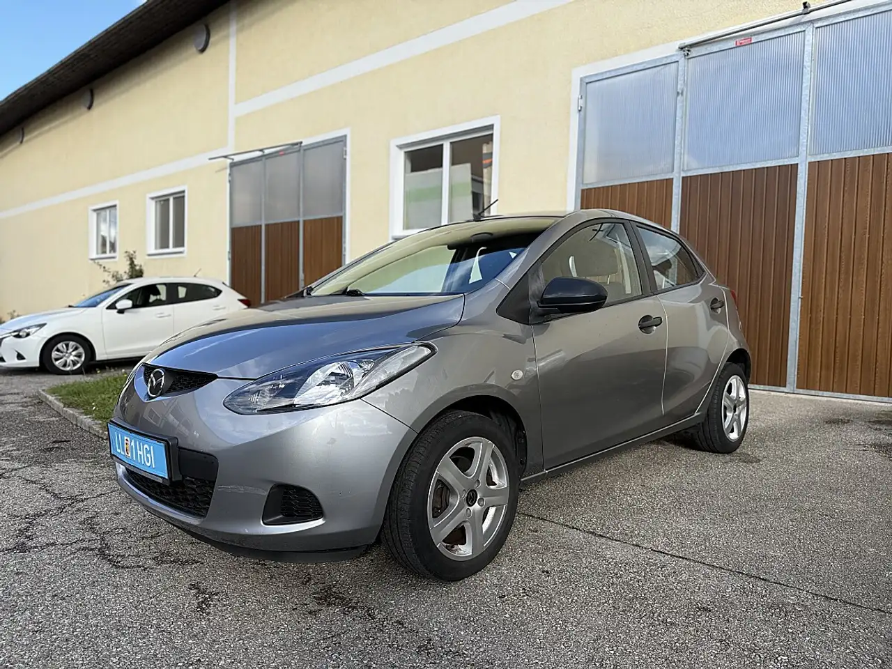Mazda 2