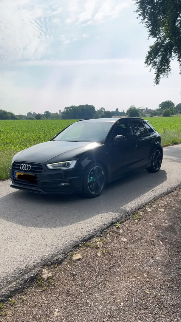 Audi A3 S-Line Чёрный - 1
