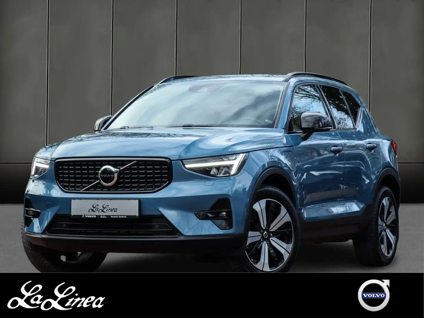 Volvo XC40 T5 Plus Dark Recharge Plug-In Hybrid 2WD Blau - 1