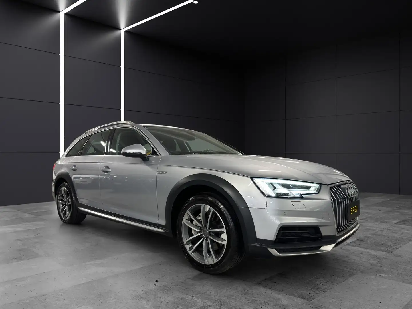 Audi A4 allroad 3.0 tdi Business 218cv s-tronic my16 Zilver - 2
