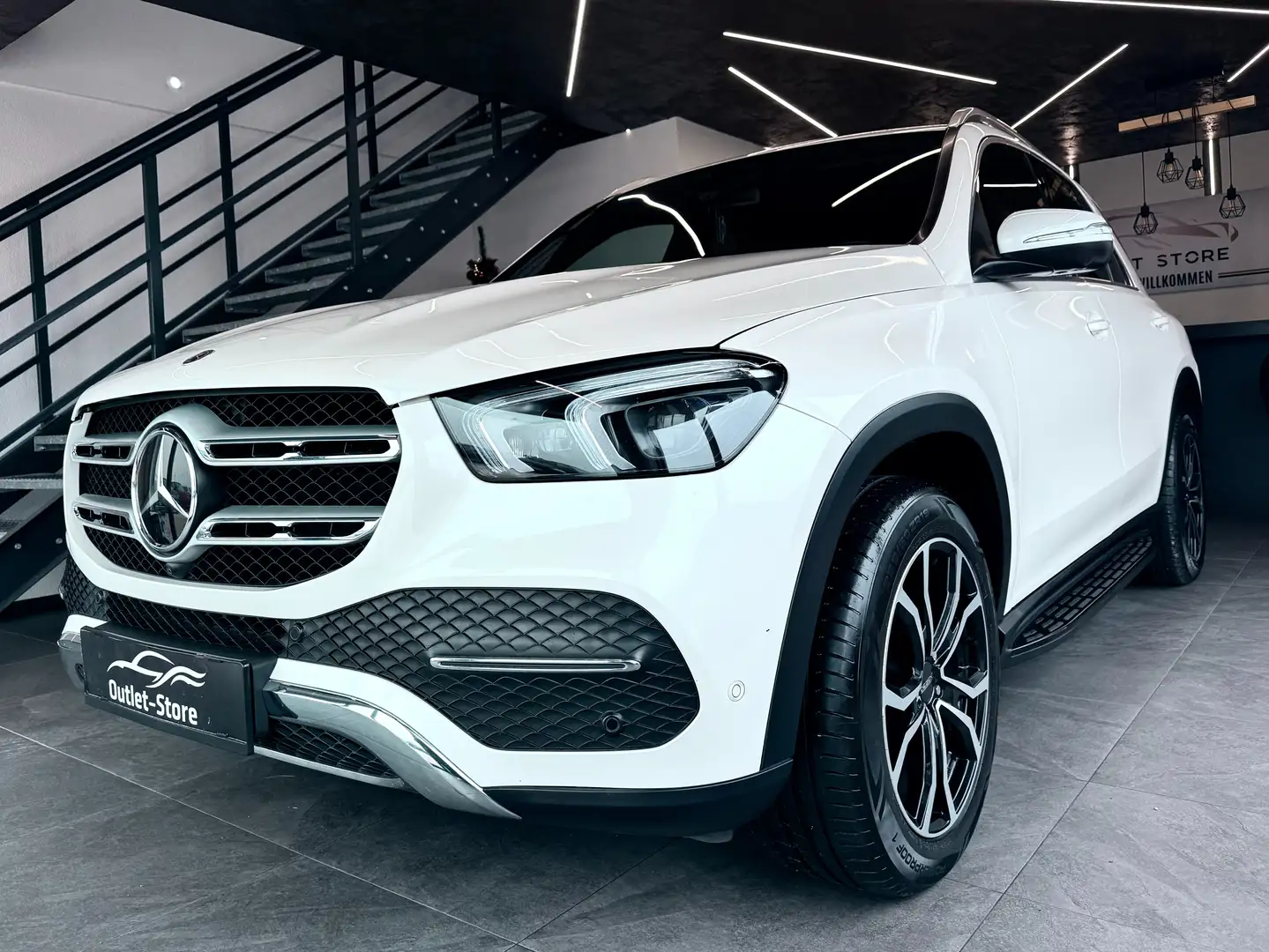 Mercedes-Benz GLE 300 d 4Matic*1.Besitz*Burmester*AHK*HUD*AMG-Interieur* Weiß - 1