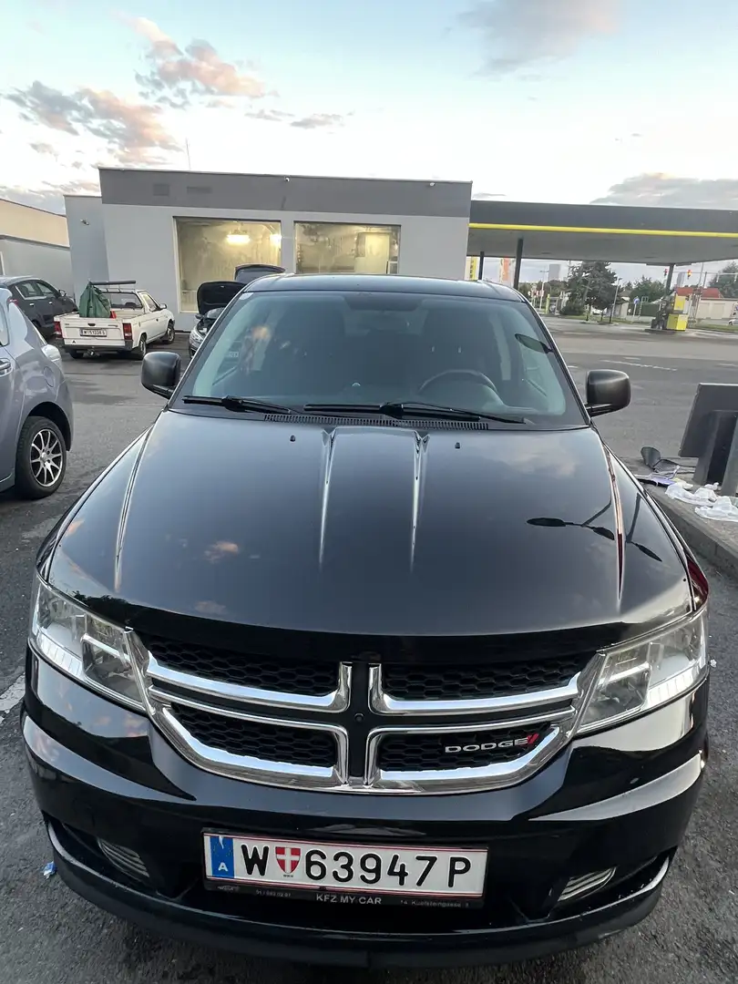 Dodge Journey Black - 1
