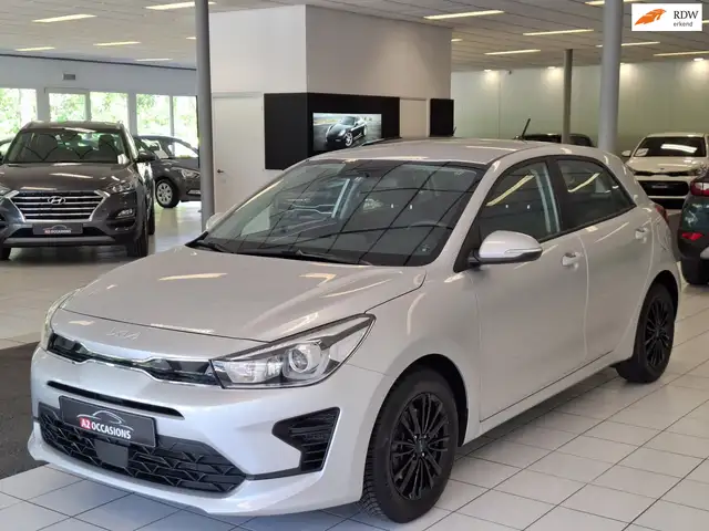 Kia Rio 1.2 (4 Cil) Apple carplay/Android auto/Cruise/Came