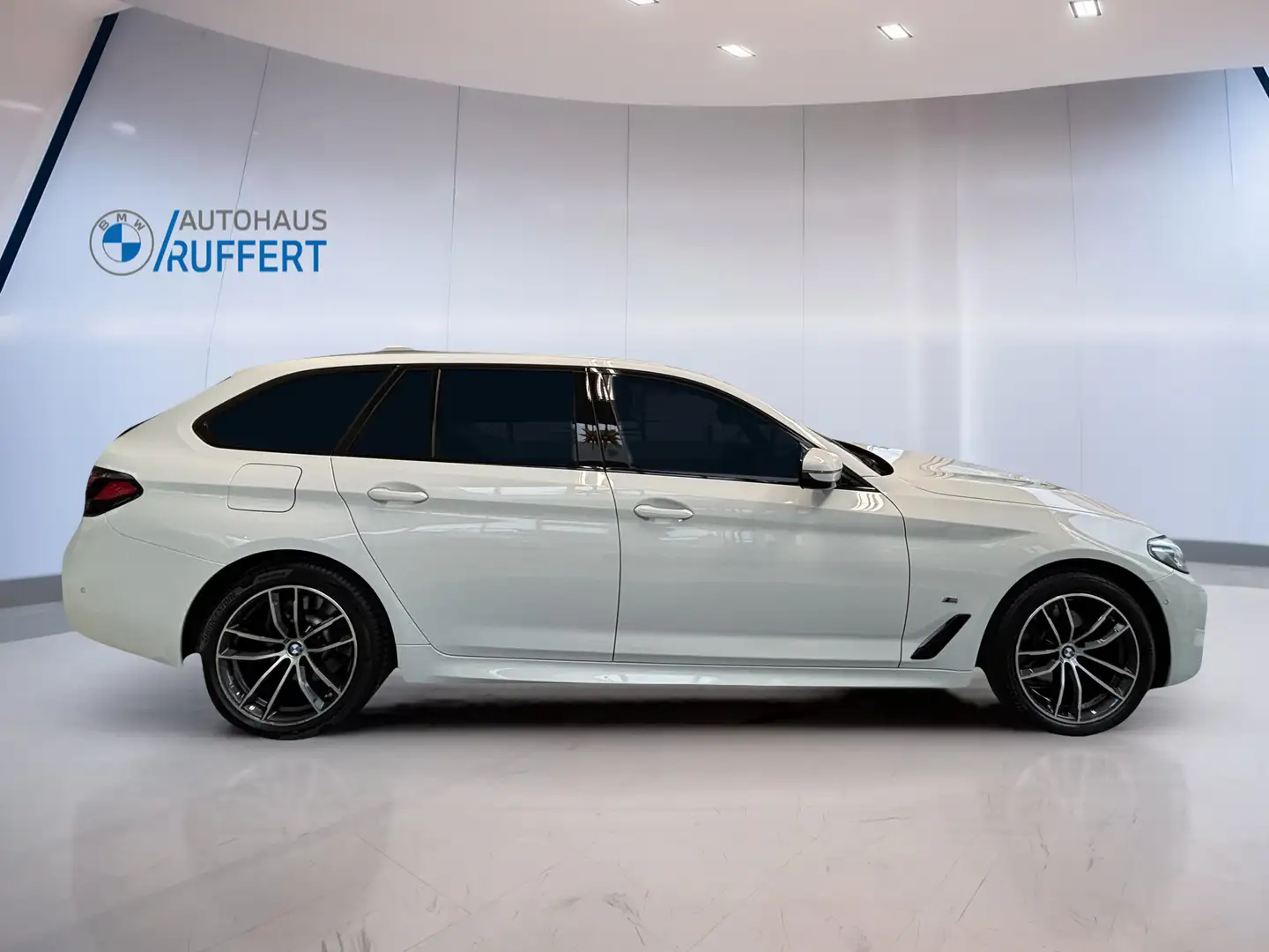 BMW 520 d xDrive Touring M Sportpaket HiFi DAB LED Weiß - 2