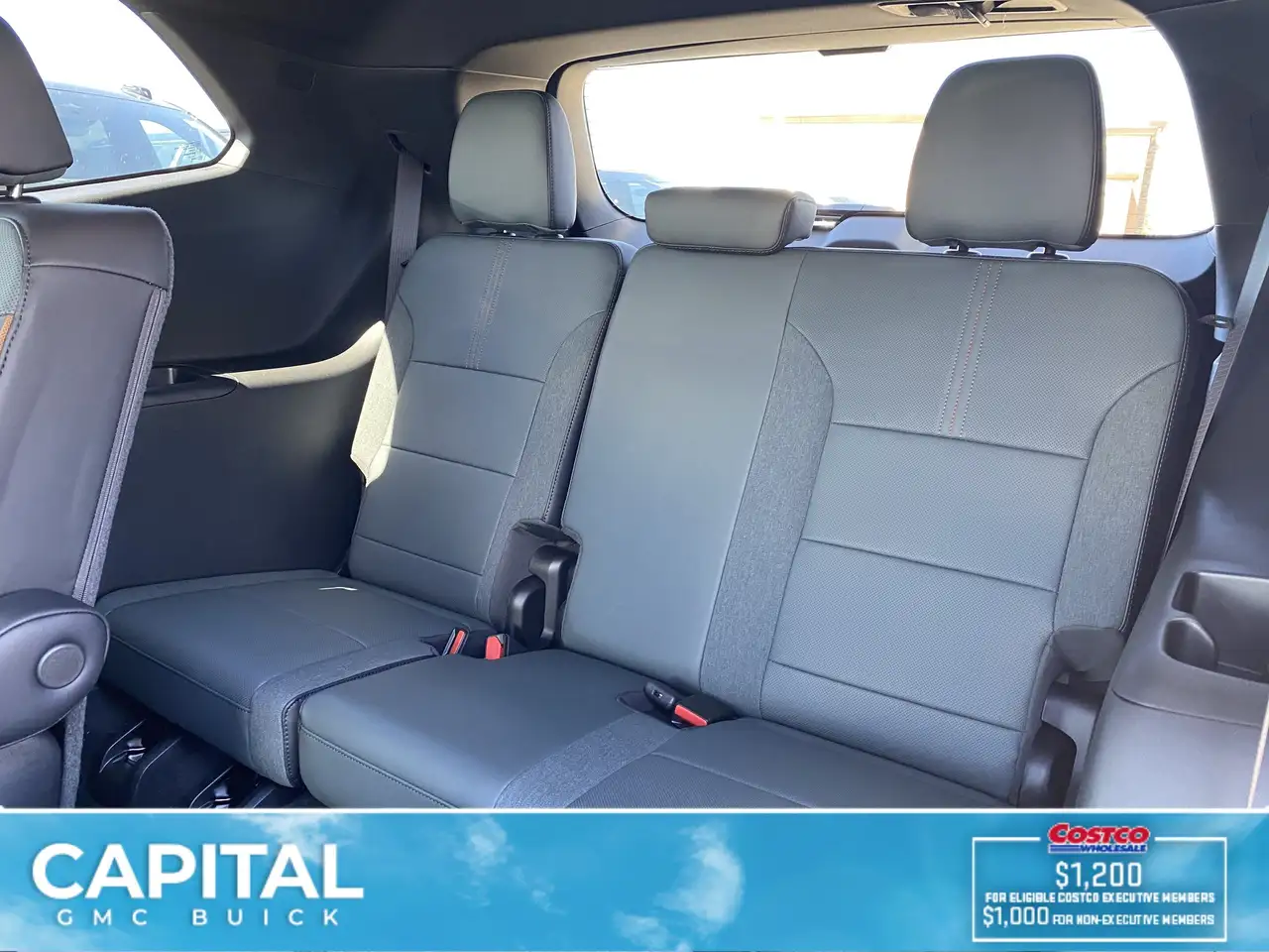 GMC Acadia снимка GMC Acadia