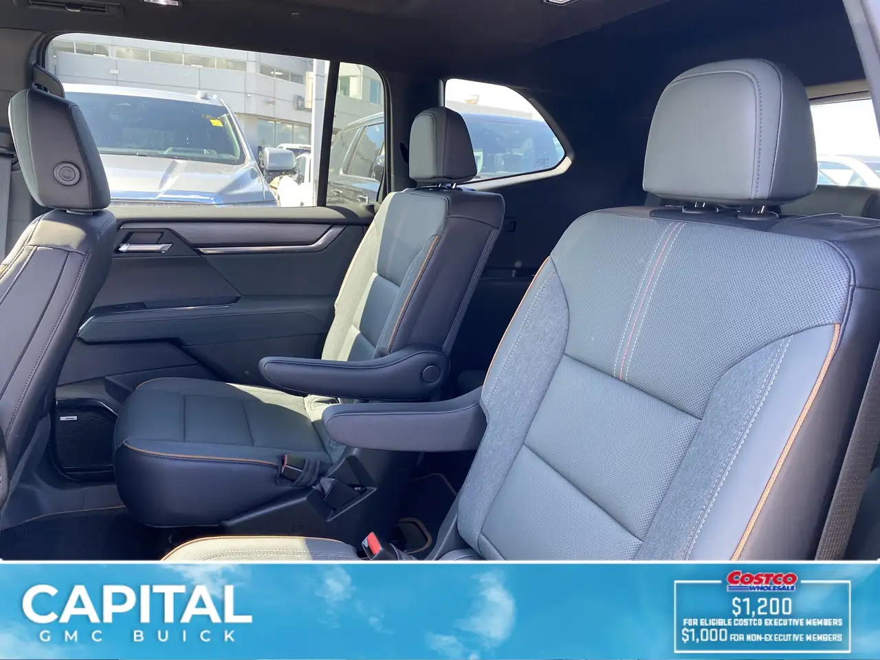 GMC Acadia снимка GMC Acadia