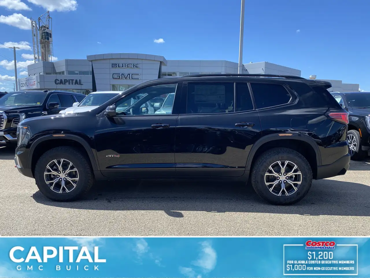 GMC Acadia снимка GMC Acadia