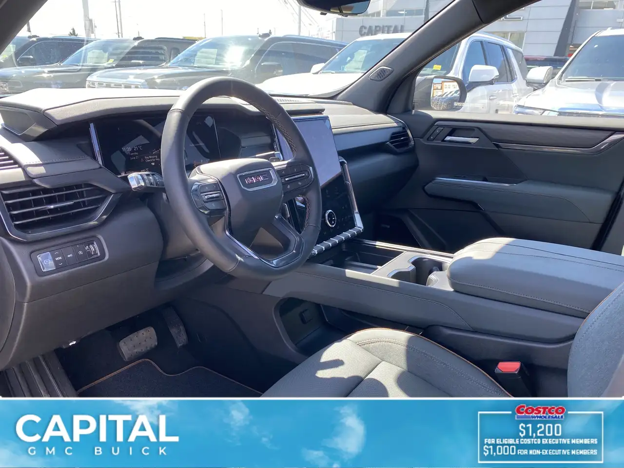 GMC Acadia снимка GMC Acadia