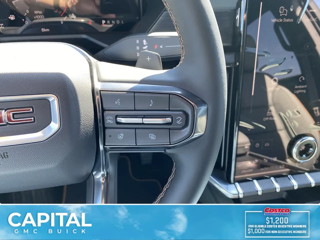 GMC Acadia снимка GMC Acadia