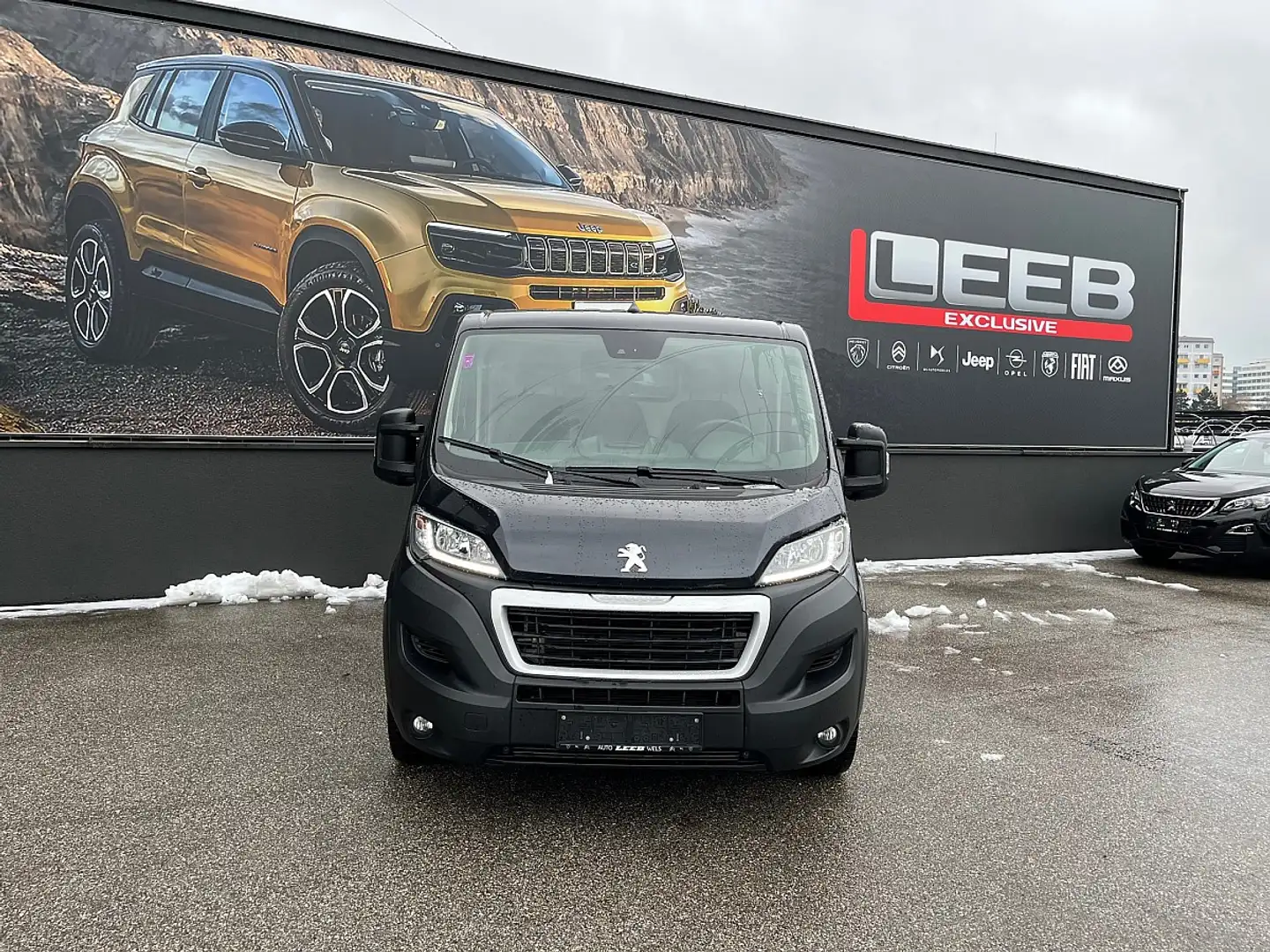 Peugeot Boxer Boxer 30 L1H1 BlueHDi 140 S&S Schwarz - 2