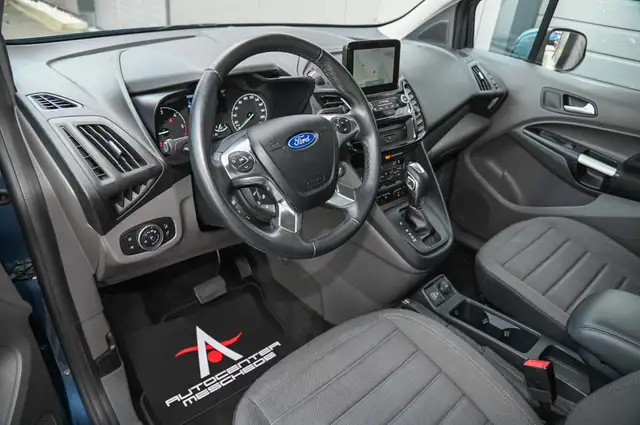 Ford Tourneo Connect view 9