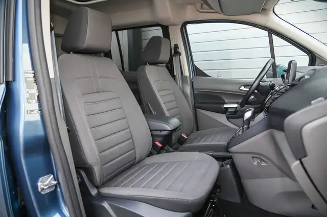 Ford Tourneo Connect view 13